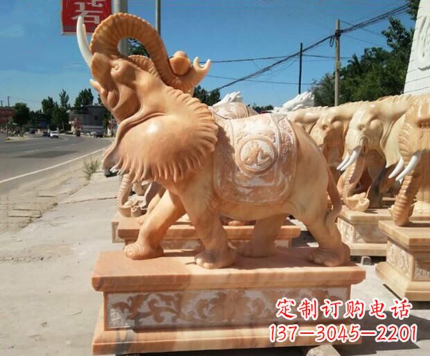 广东鼻子朝天晚霞红门口大象石雕
