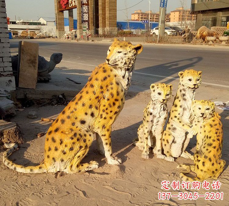 广东玻璃钢仿真豹子雕塑