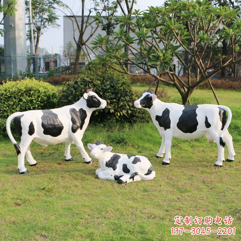 广东玻璃钢仿真奶牛雕塑 (2)