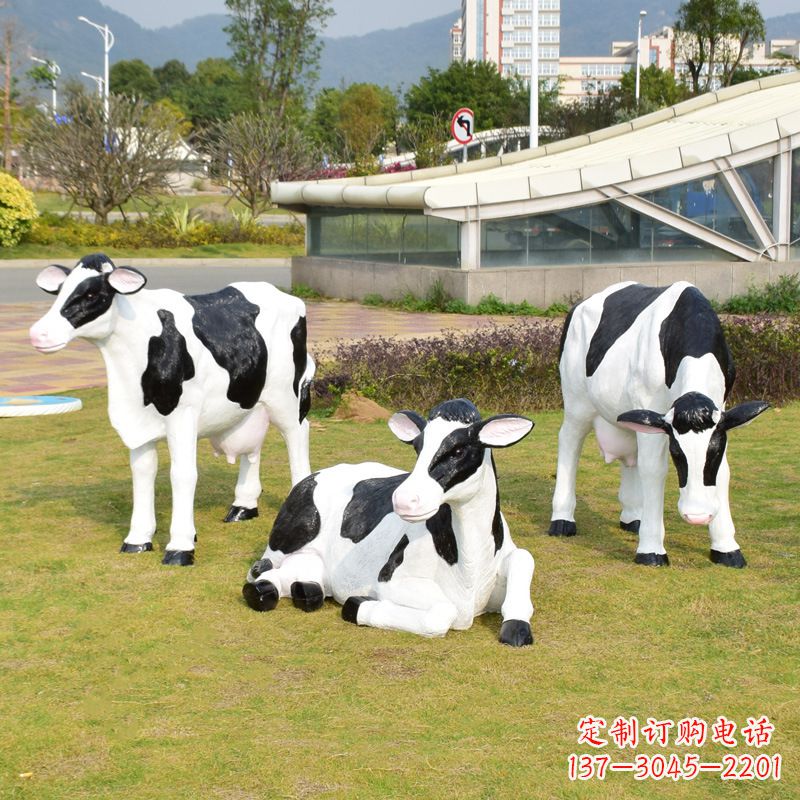 广东玻璃钢仿真奶牛雕塑 (3)