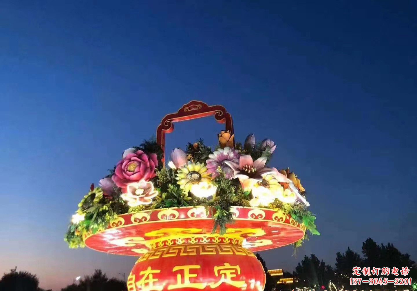 广东玻璃钢花篮景观雕塑让美景永恒