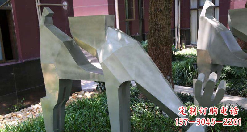 广东不锈钢抽象吃草的几何梅花鹿动物雕塑