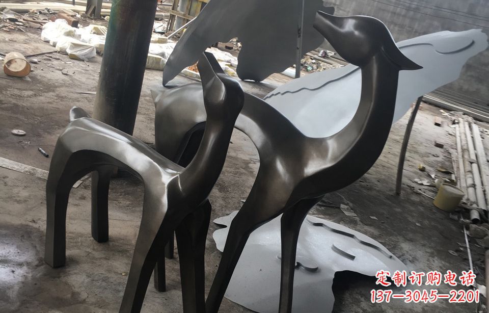 广东不锈钢抽象小鹿动物雕塑