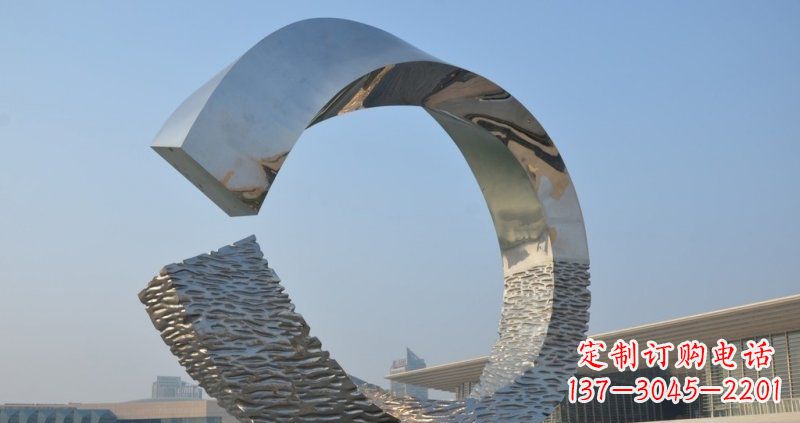 广东不锈钢抽象圆环广场景观雕塑