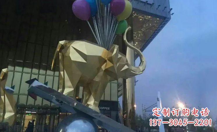 广东大象踩高跷——点缀城市景观