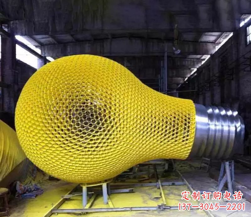 广东新题目不锈钢灯泡雕塑精致的艺术珍品