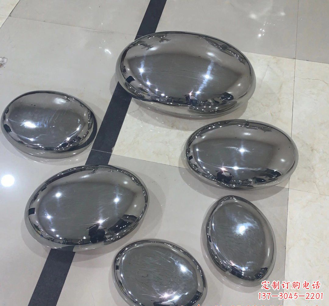 广东不锈钢鹅卵石景观雕塑