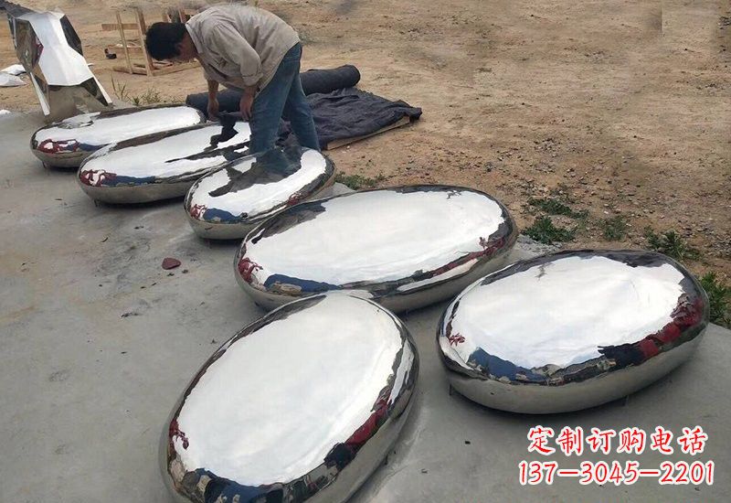 广东不锈钢鹅卵石雕塑精美外形给人以美的感受