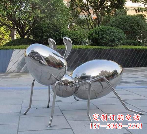 广东不锈钢公园镜面蚂蚁雕塑