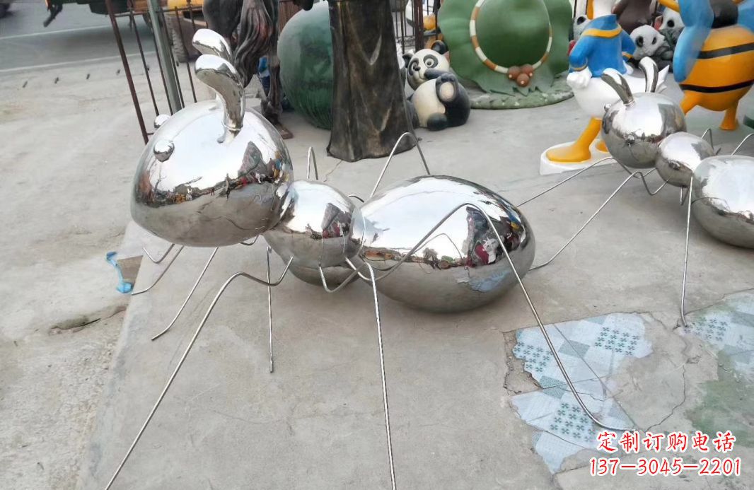 广东精致雕塑——不锈钢蚂蚁