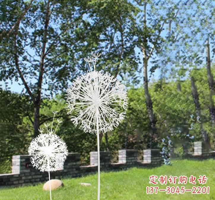 广东不锈钢广场上的蒲公英雕塑