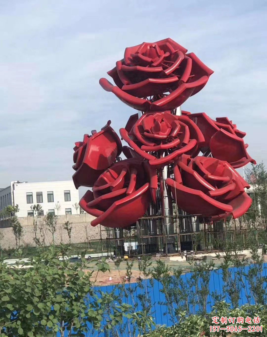 广东不锈钢玫瑰雕塑象征爱与美