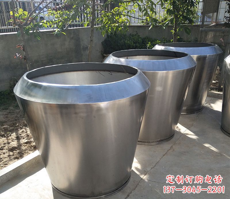 广东不锈钢花盆雕塑 