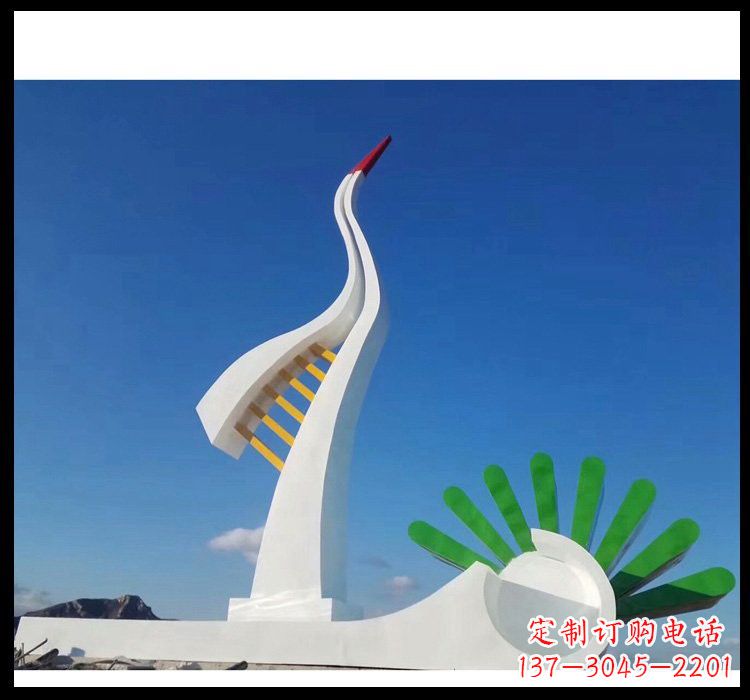 广东不锈钢景区抽象仙鹤和松树雕塑