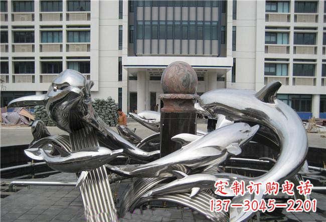 广东海豚雕塑融合浪漫和优雅