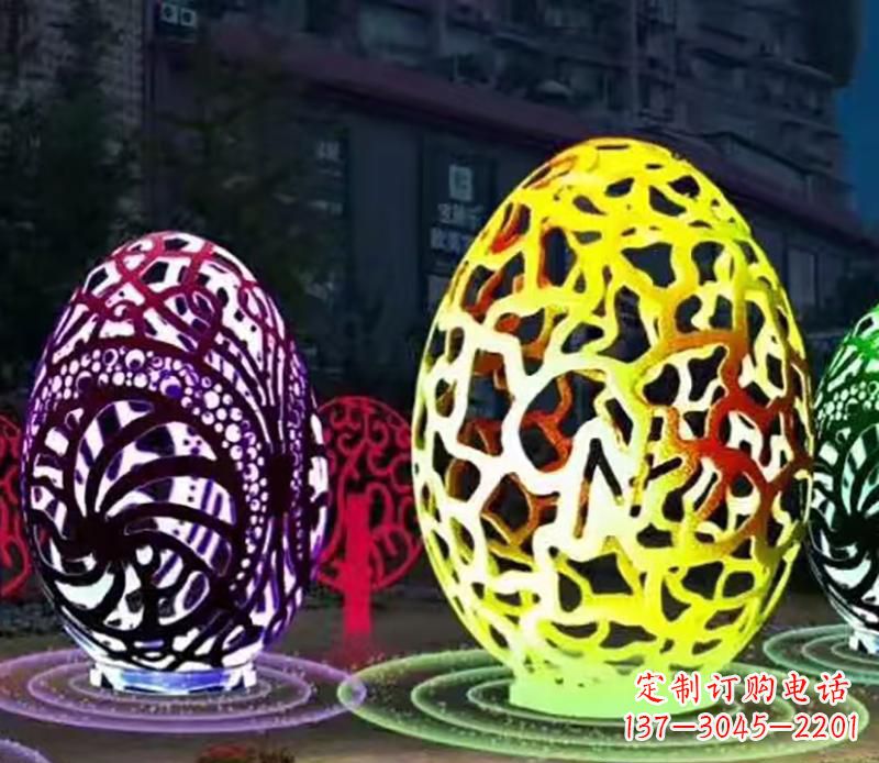 广东不锈钢镂空鸡蛋景观雕塑