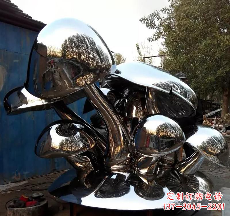 广东不锈钢蘑菇镜面雕塑