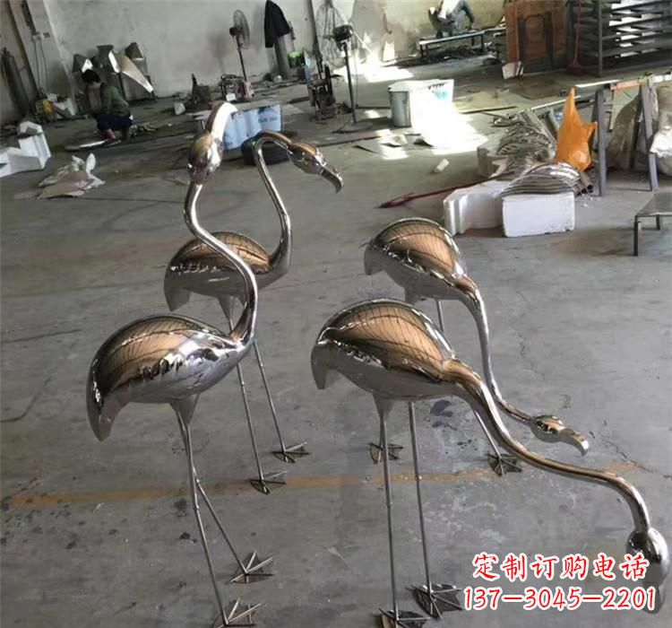 广东不锈钢喷镀火烈鸟雕塑