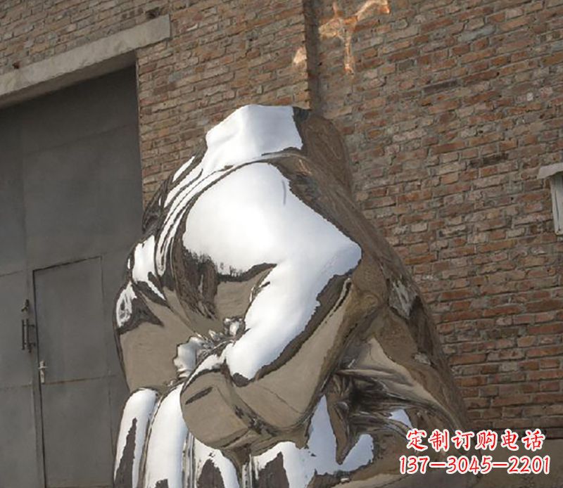 广东不锈钢拳头雕塑 (2)