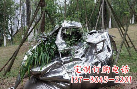广东不锈钢手提包雕塑——精美的艺术形式