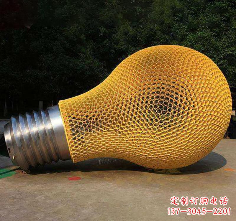 广东不锈钢灯泡雕塑点亮小区景观