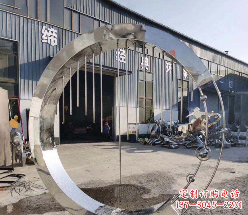 广东不锈钢旋转流水圆环雕塑
