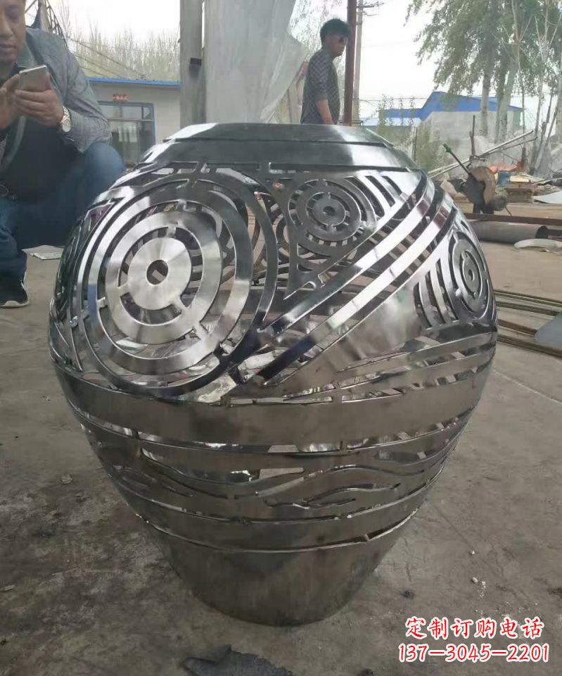 广东不锈钢艺术水缸景观雕塑