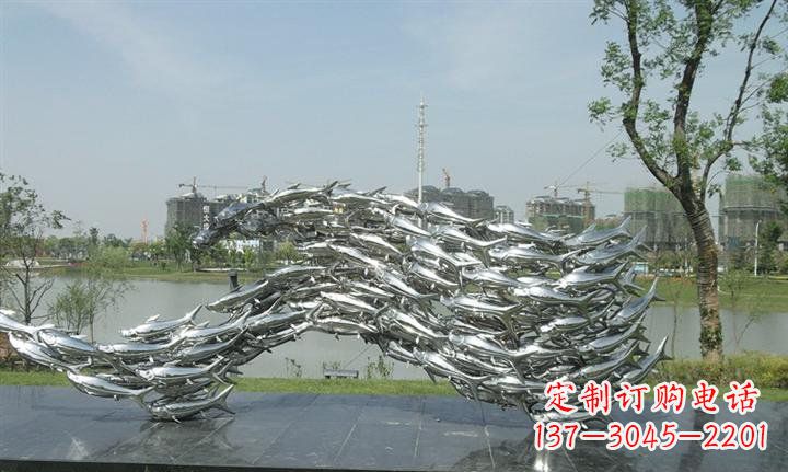 广东精美动物雕塑点缀不锈钢鱼群公园