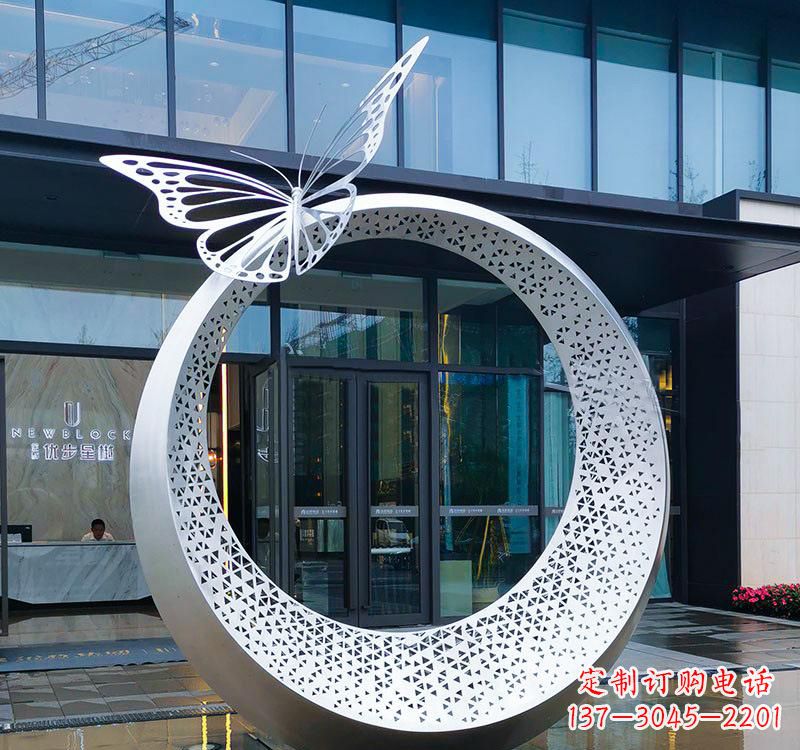 广东不锈钢园林戒指雕塑