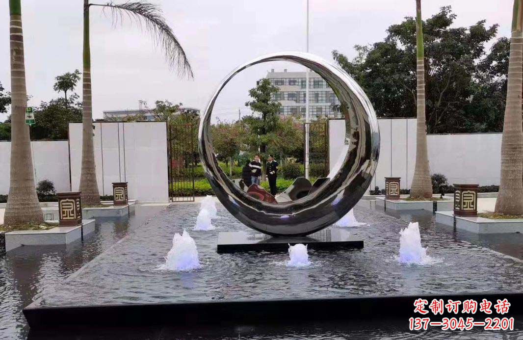 广东不锈钢圆环景观喷泉雕塑