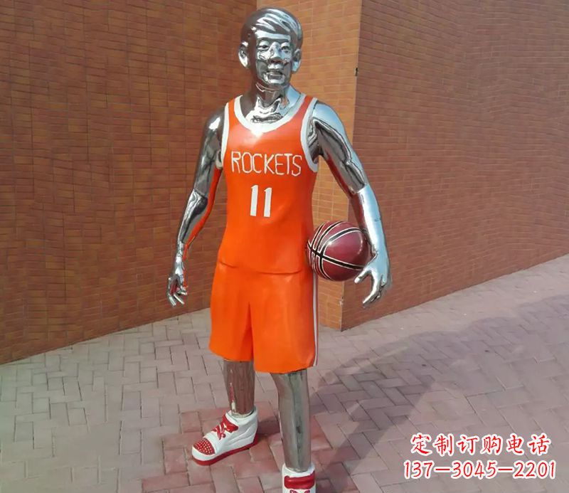 广东不锈钢足球人物景观雕塑