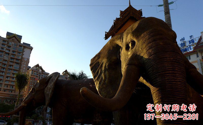 广东步行街上的大象雕塑——给街道带来活力