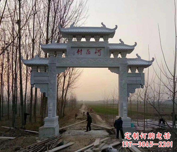 广东村庄单门牌坊石雕