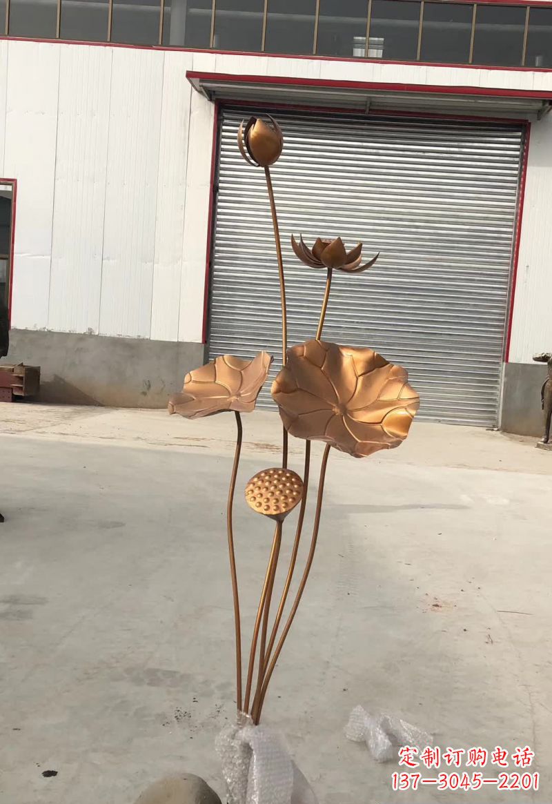 广东锻铜荷花雕塑112