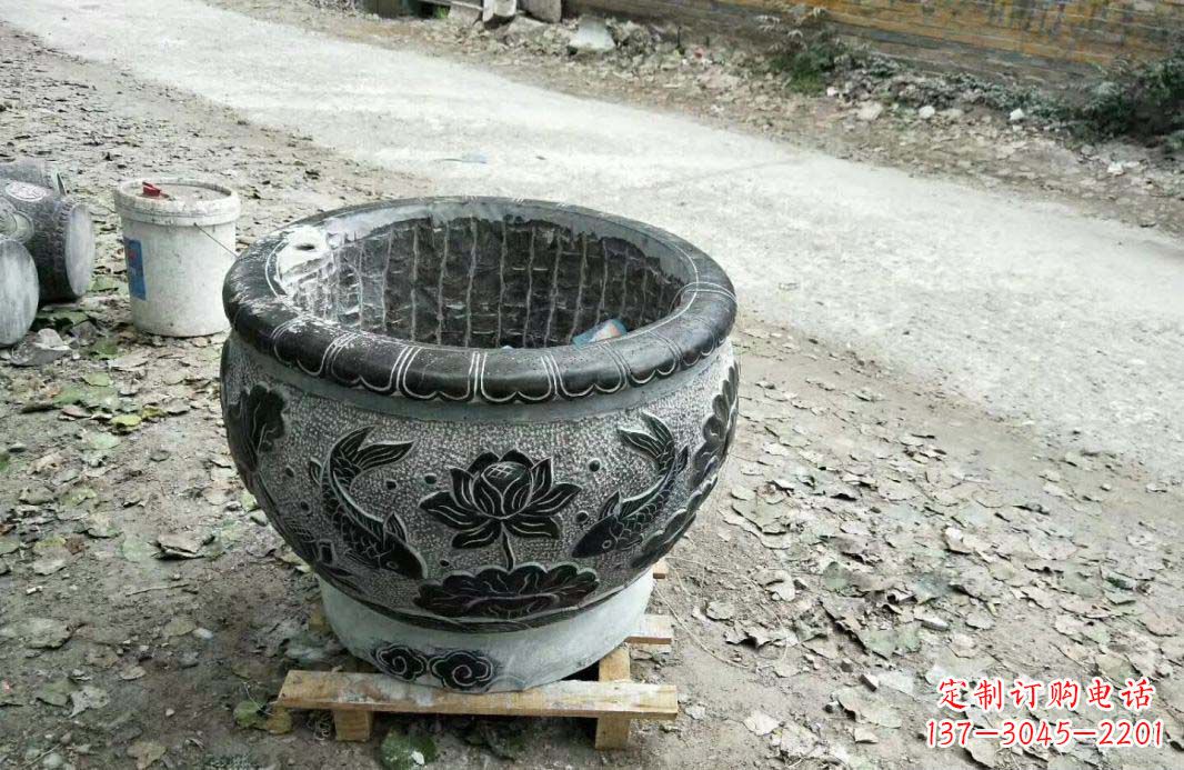 广东高雅的仿古圆形水缸石雕