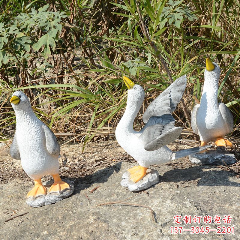 广东象征和平的和平鸽雕塑