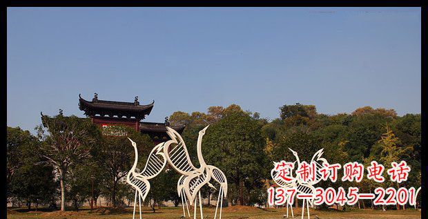 广东中领雕塑的精美不锈钢仙鹤雕塑