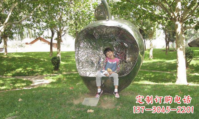 广东公园不锈钢苹果座椅雕塑