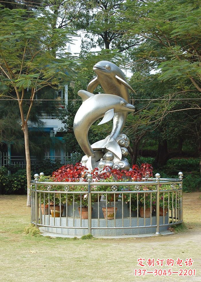 广东公园不锈钢踏浪海豚雕塑