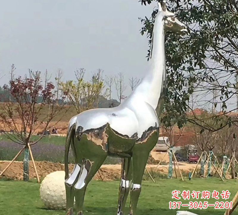广东公园不锈钢长颈鹿雕塑