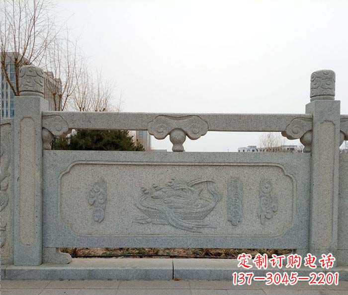 广东公园户外栏板石雕