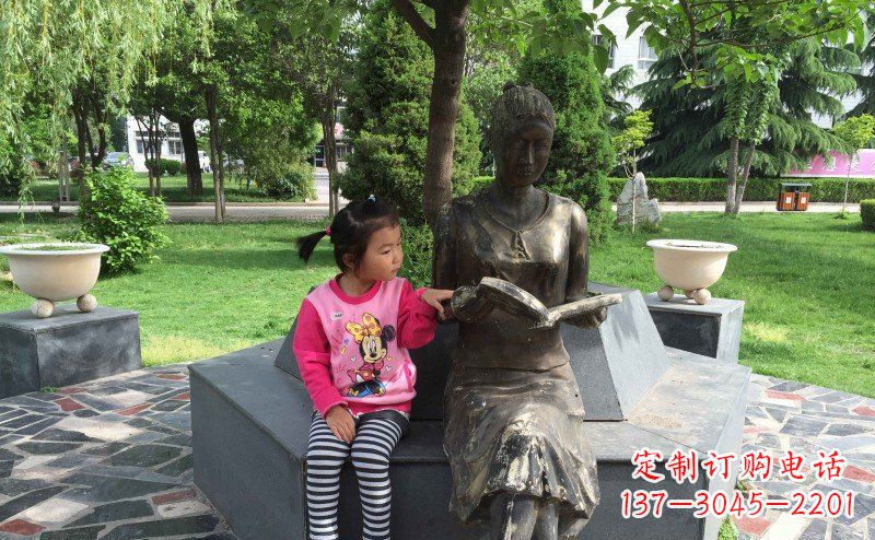广东公园看书的女孩人物铜雕