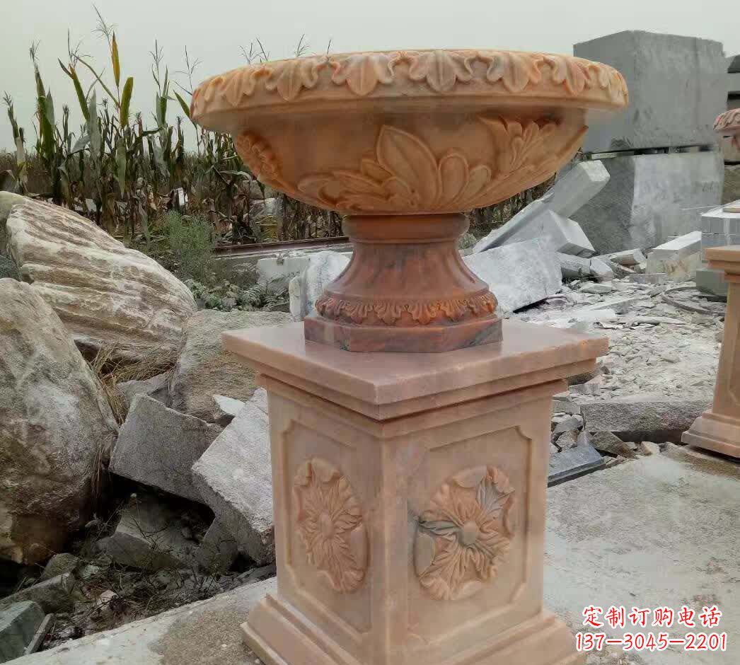 广东公园晚霞红花盆石雕