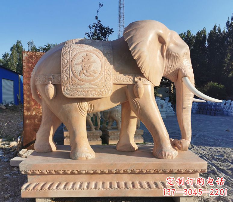 广东南中领雕塑的大象雕塑