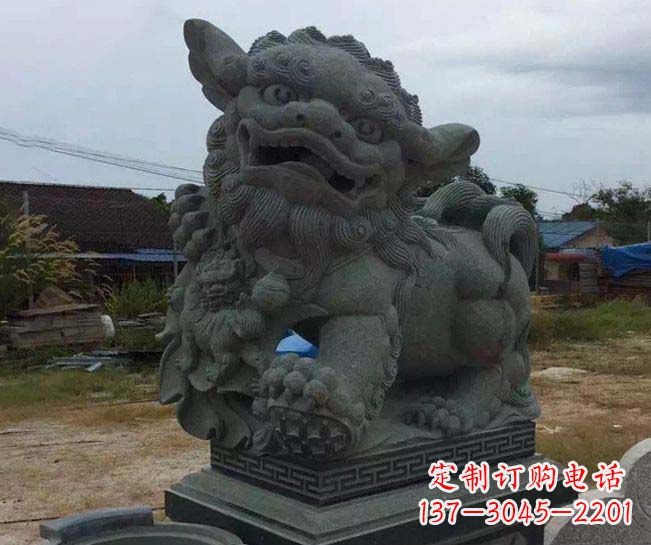 广东寺庙景观南方狮子石雕