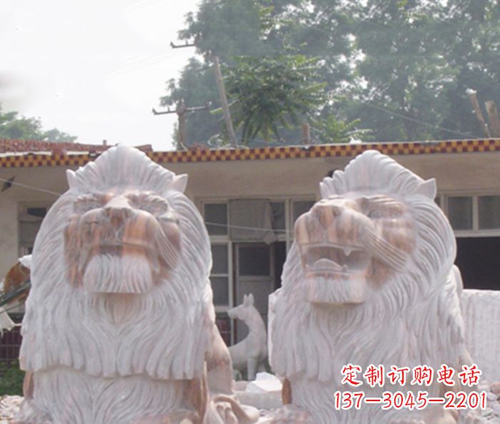 广东晚霞红欧式石雕狮子