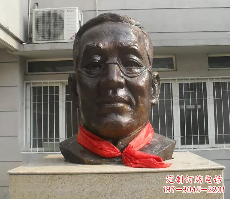 广东张伯岑校园名人头像铜雕