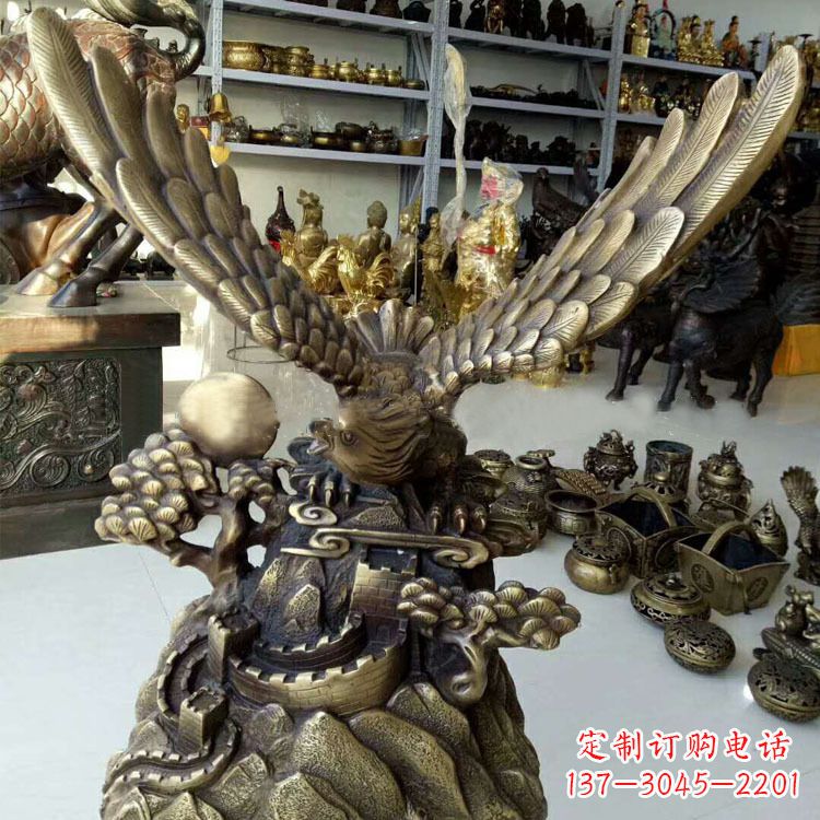 广东铸铜老鹰雕塑