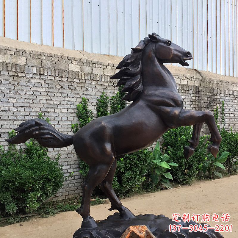 广东铸铜马儿雕塑
